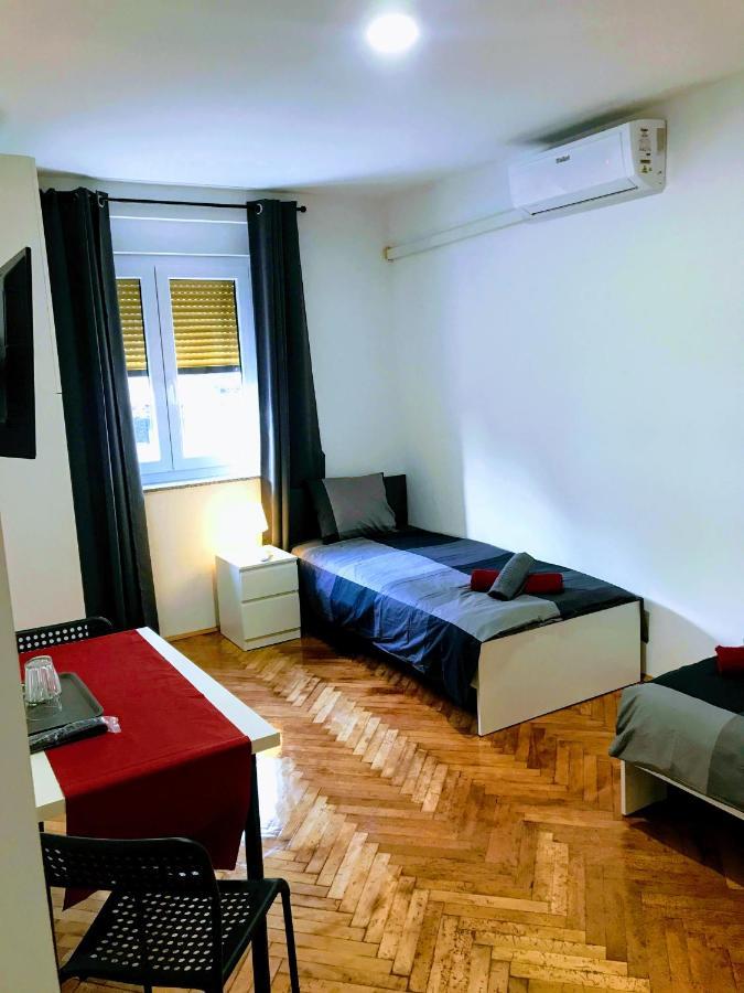 Pula Center Green Park Apartments And Rooms Exterior photo